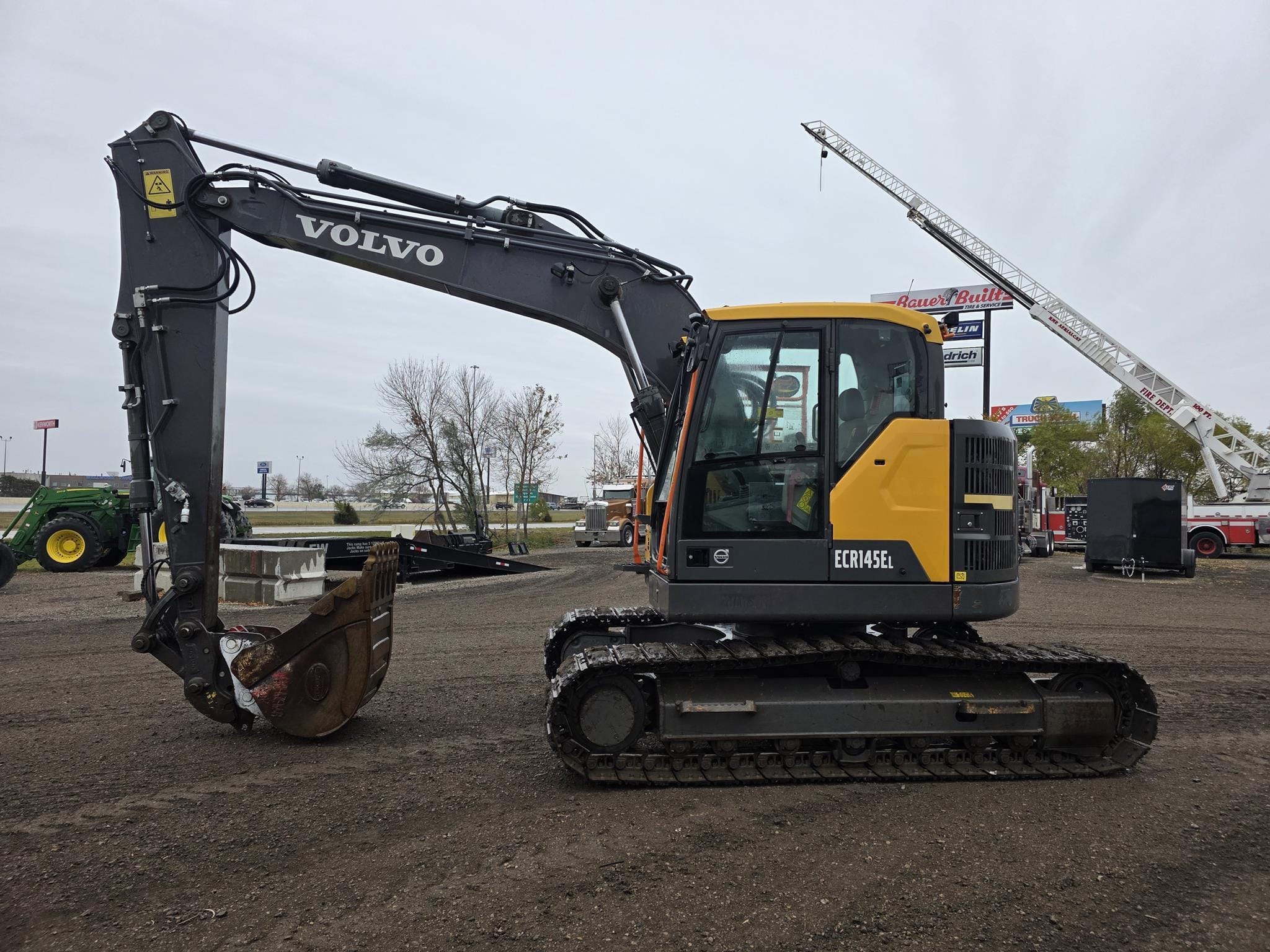 2020 Volvo ECR145EL Equipment Image0