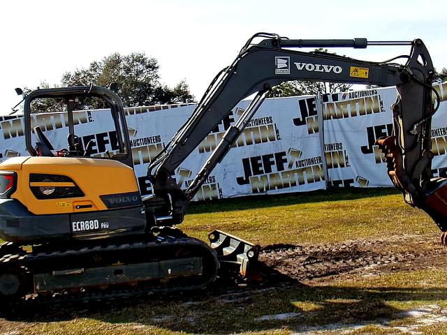 Image of Volvo ECR88D equipment image 3