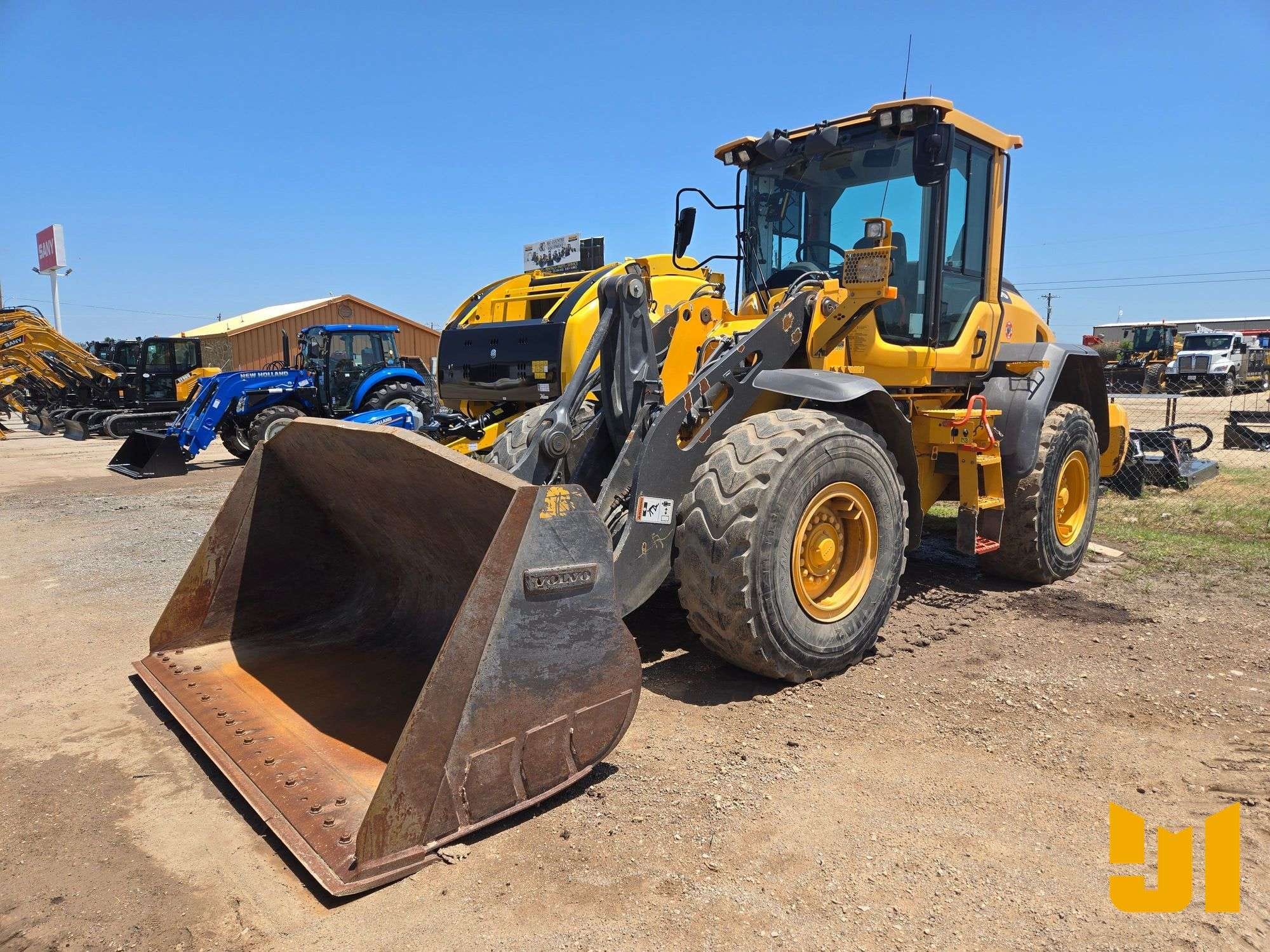 2020 Volvo L70H Equipment Image0