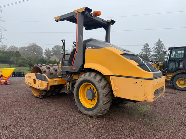 Image of Volvo SD75B equipment image 4