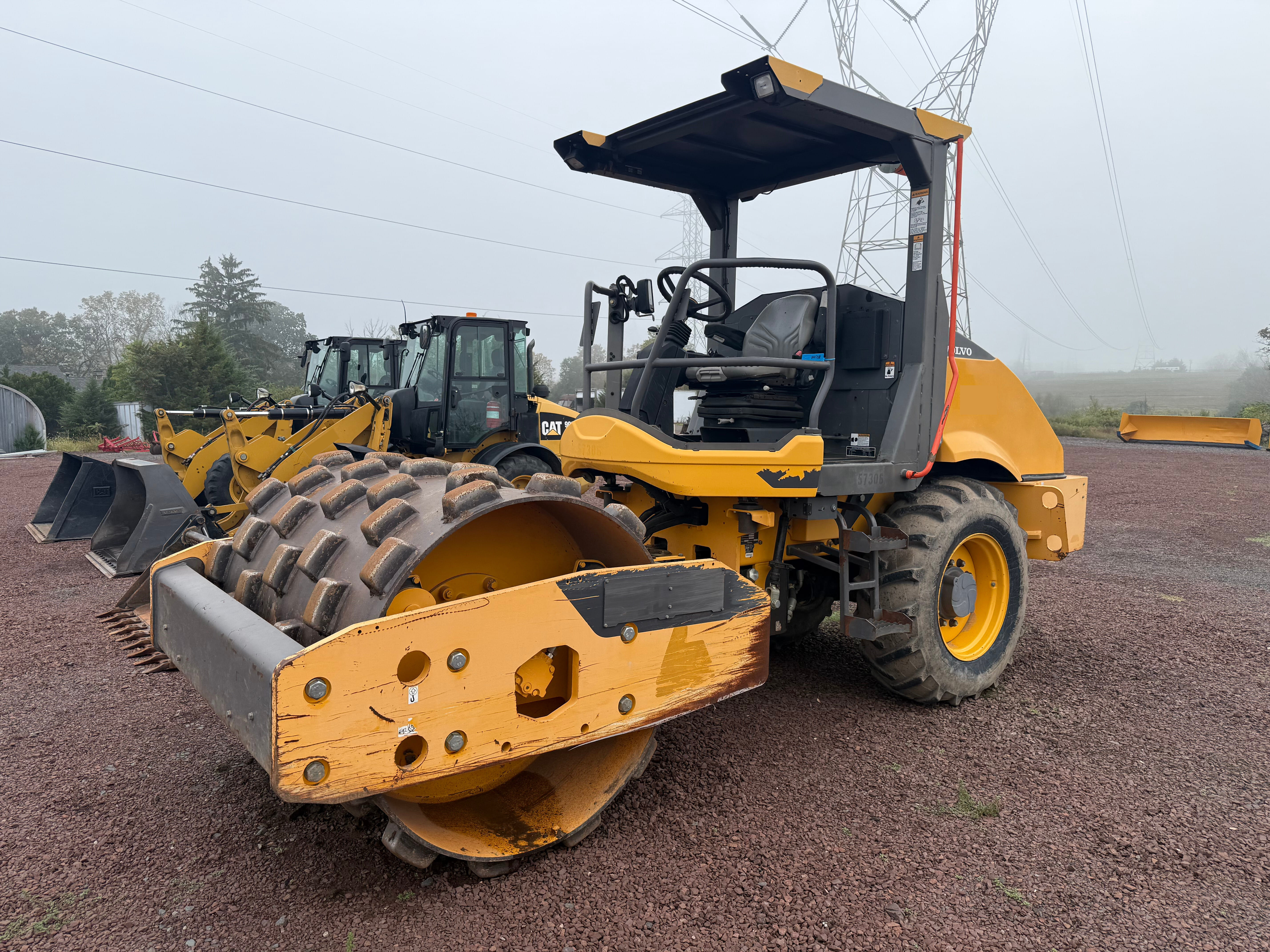 2020 Volvo SD75B Equipment Image0