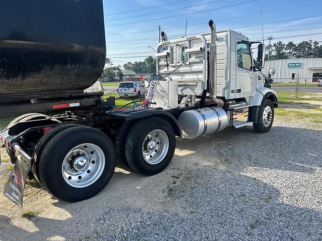 Image of Volvo VHD equipment image 4
