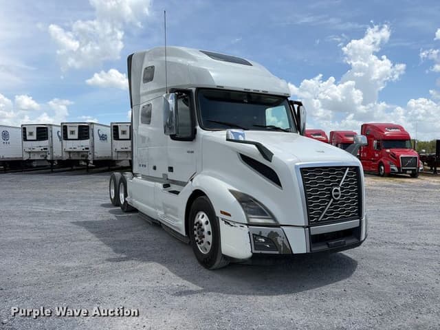 Image of Volvo VNL equipment image 2