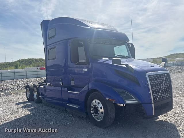 Image of Volvo VNL equipment image 2