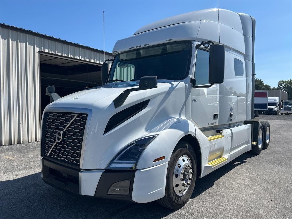 Image of Volvo VNL64T Primary image