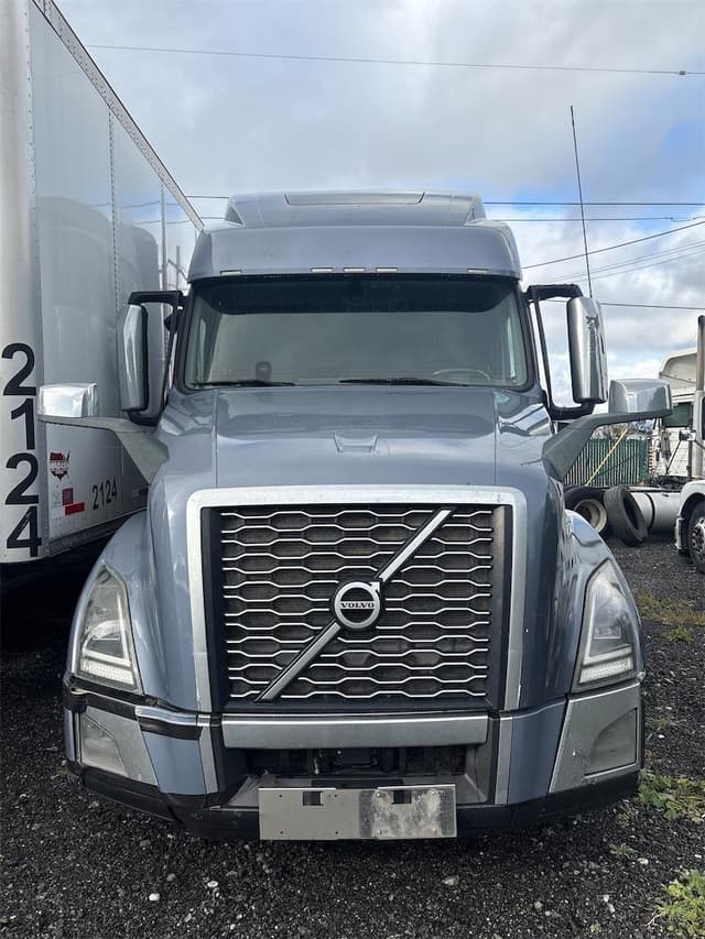 Image of Volvo VNL860 equipment image 1