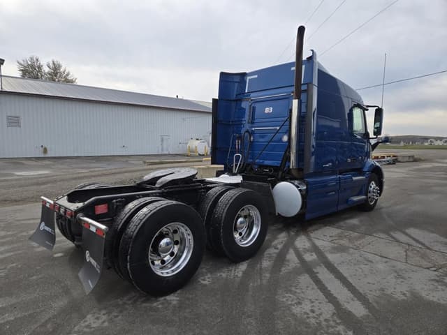 Image of Volvo VNR equipment image 4