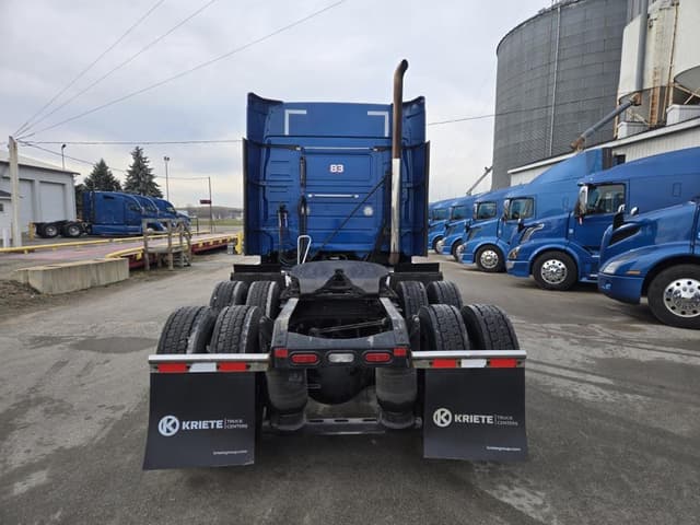 Image of Volvo VNR equipment image 3