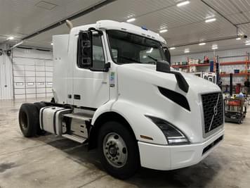 Main image Volvo VNR42T300