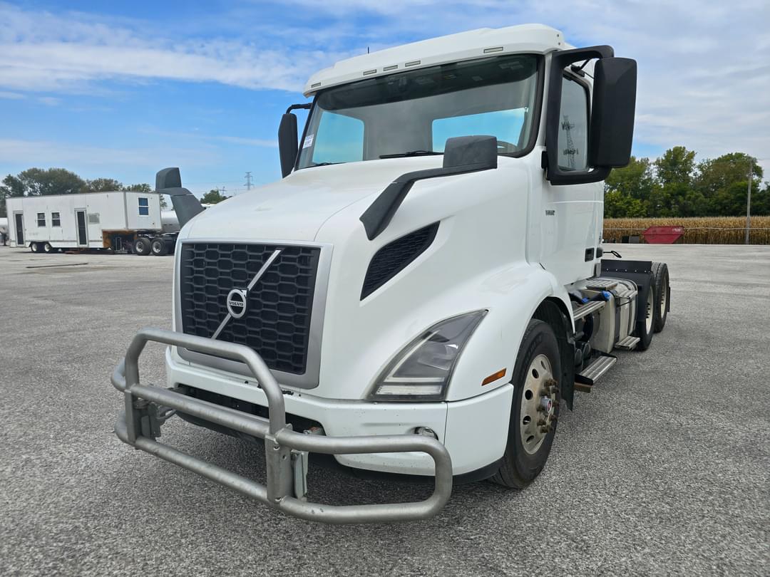 Image of Volvo VNR64T Primary image