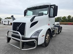 2020 Volvo VNR64T Image