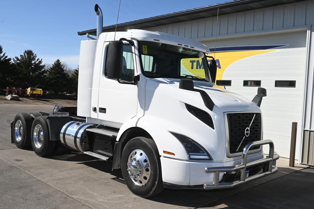 Image of Volvo VNR64T Primary image