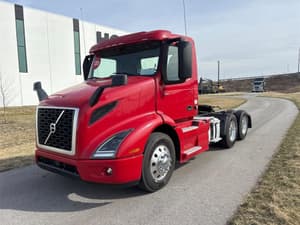 2020 Volvo VNR64T300 Image