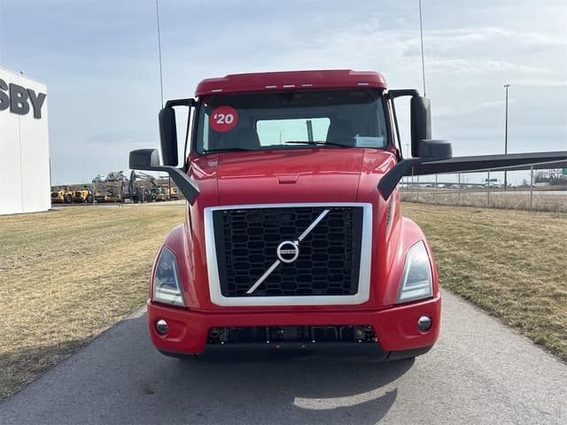 Image of Volvo VNR64T300 equipment image 1