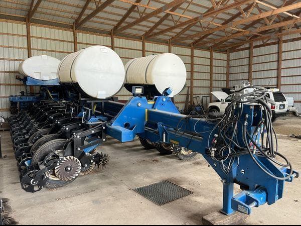 Image of Kinze 3800 Primary image