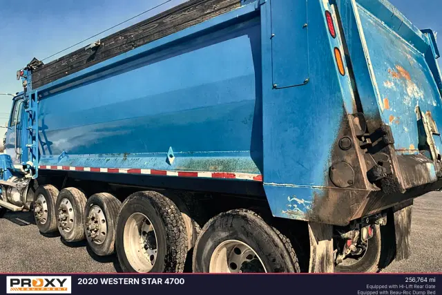 Image of Western Star 4700 equipment image 3