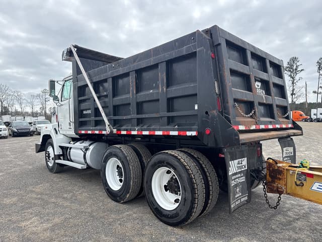 Image of Western Star 4700SB equipment image 2