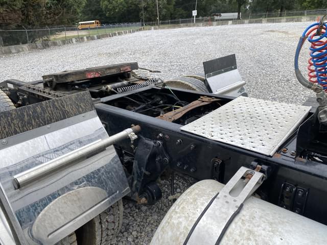 Image of Western Star 4700SF equipment image 4