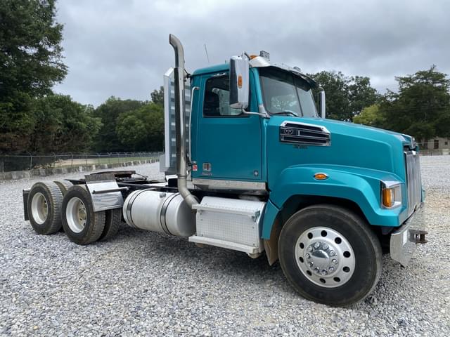 Image of Western Star 4700SF equipment image 3