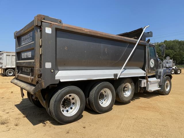 Image of Western Star 4700SF equipment image 2