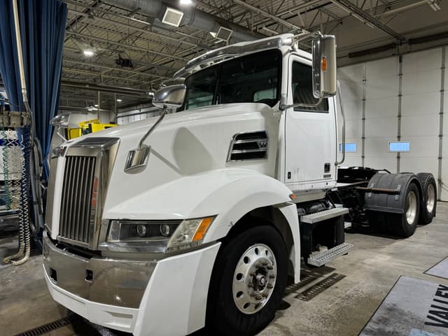 Image of Western Star 5700 equipment image 1