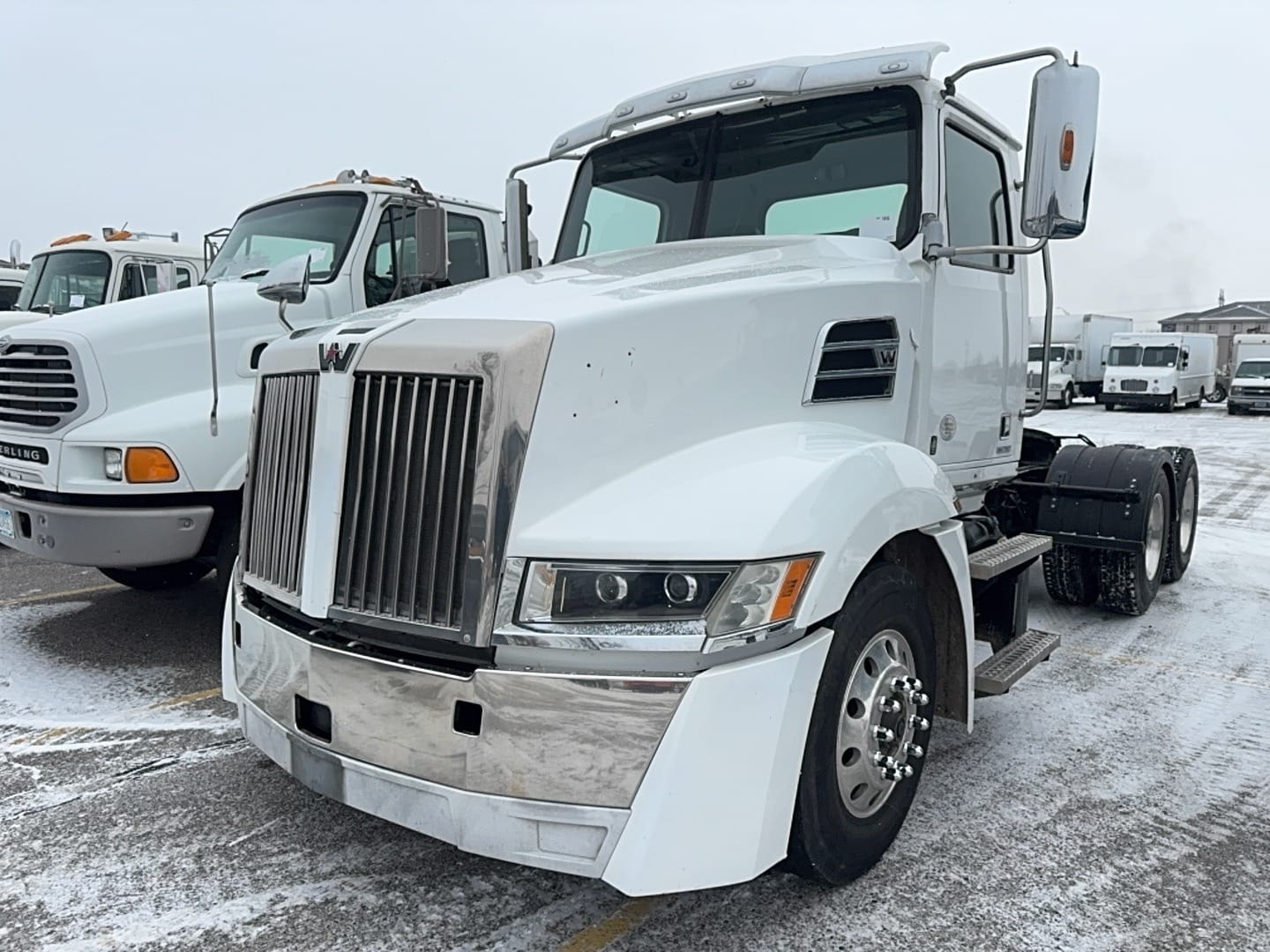 2020 Western Star 5700 Equipment Image0