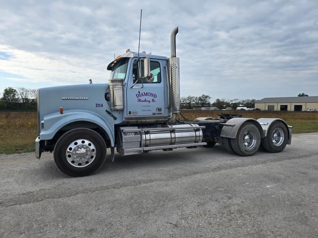 Image of Western Star 4900 equipment image 4