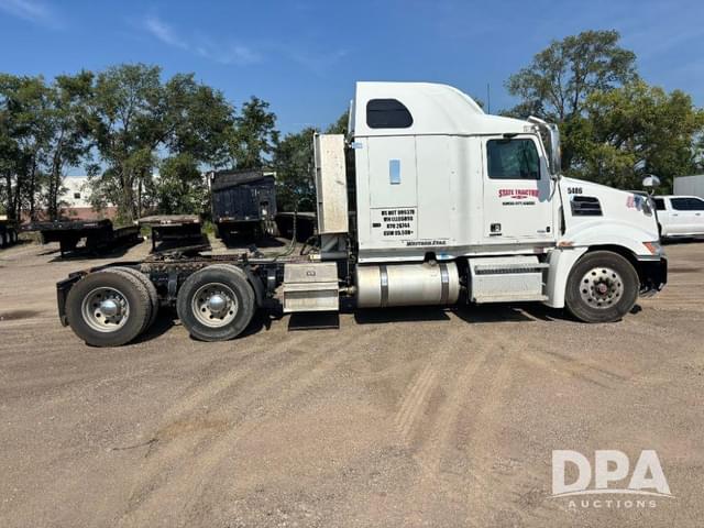 Image of Western Star W5700XE equipment image 4