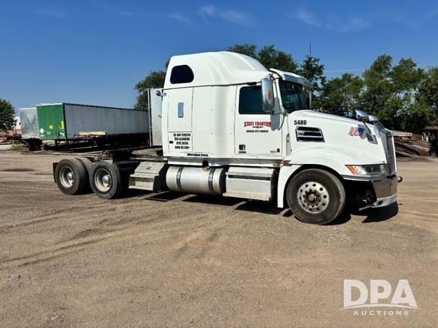 Image of Western Star W5700XE equipment image 2