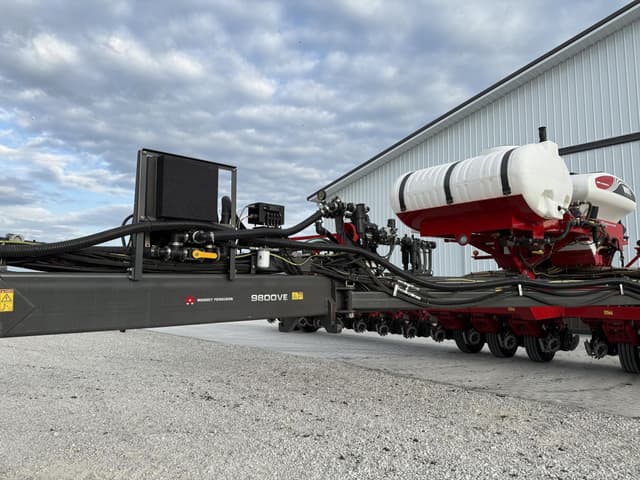 Image of White 9824VE equipment image 1