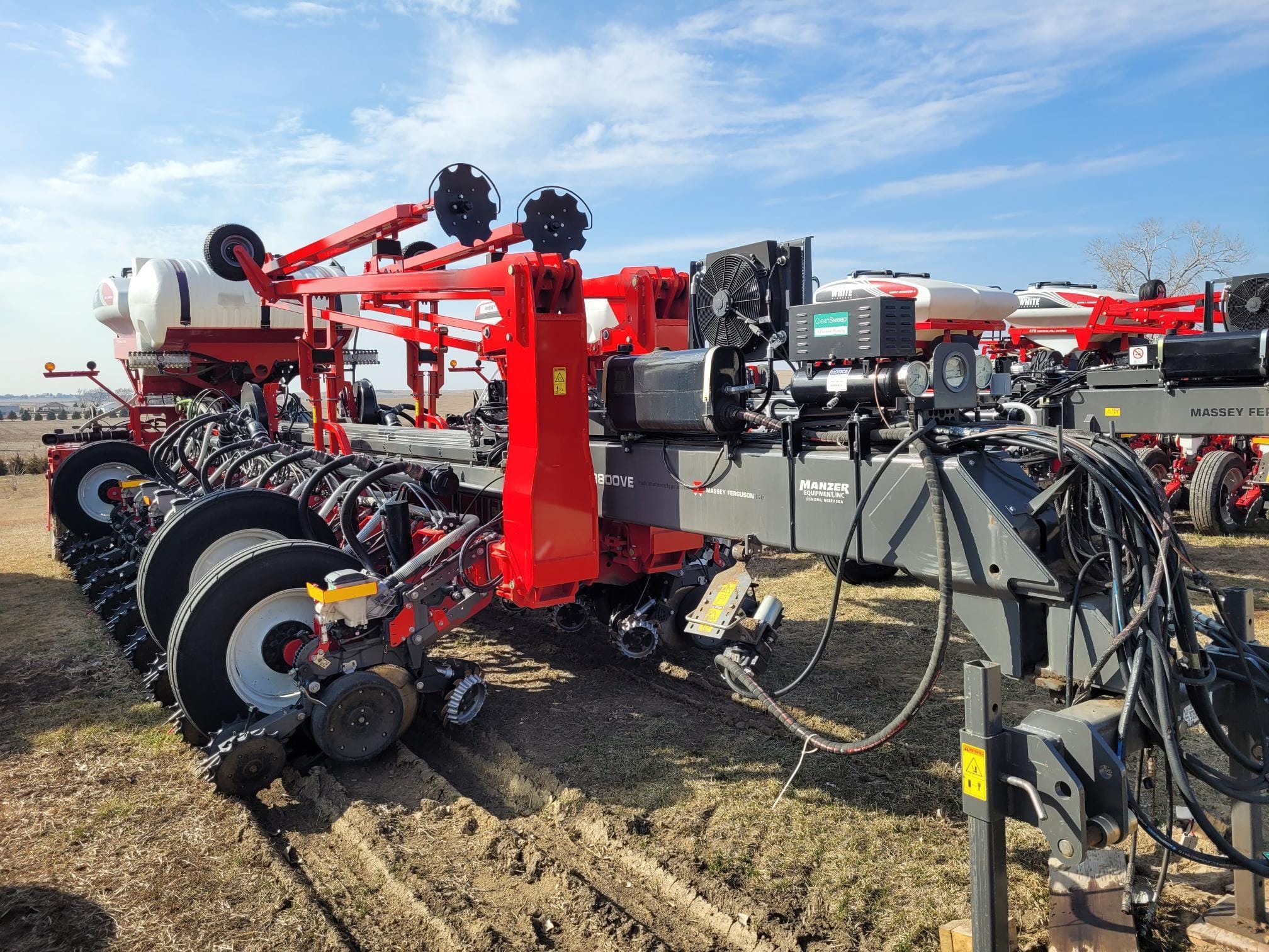 2020 White 9824VE Equipment Image0