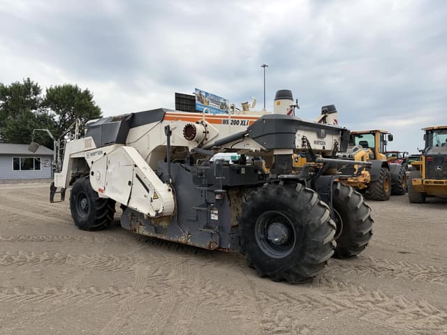 Image of Wirtgen WR200XLi equipment image 2