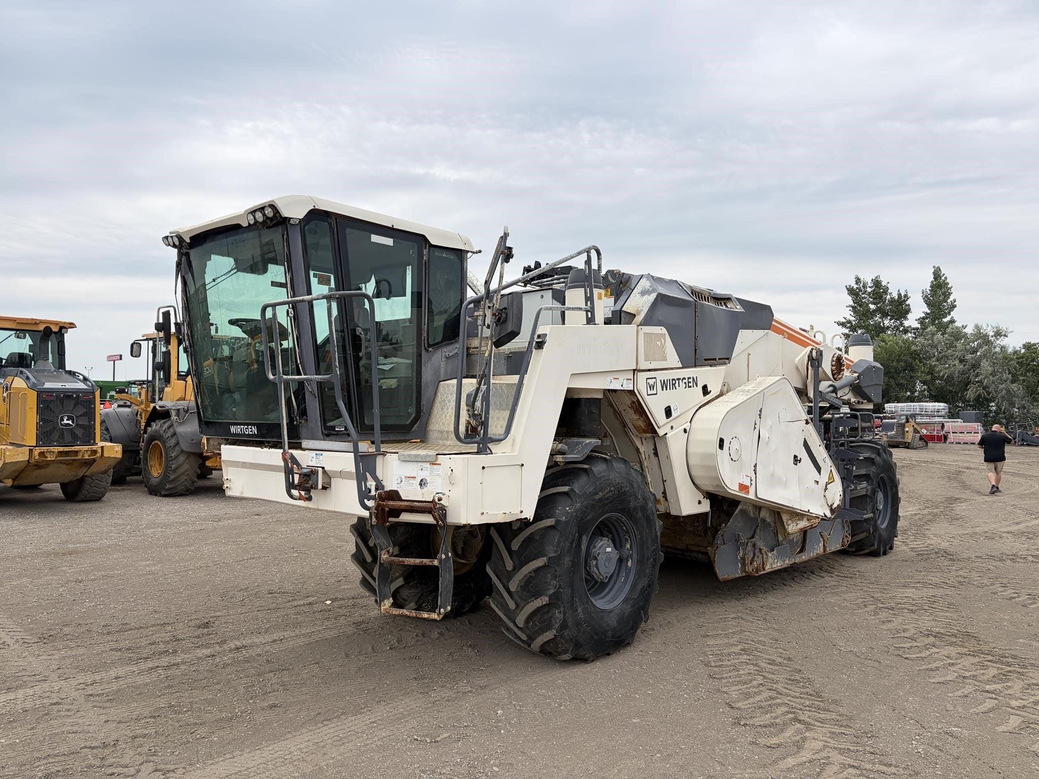 2020 Wirtgen WR200XLi Equipment Image0