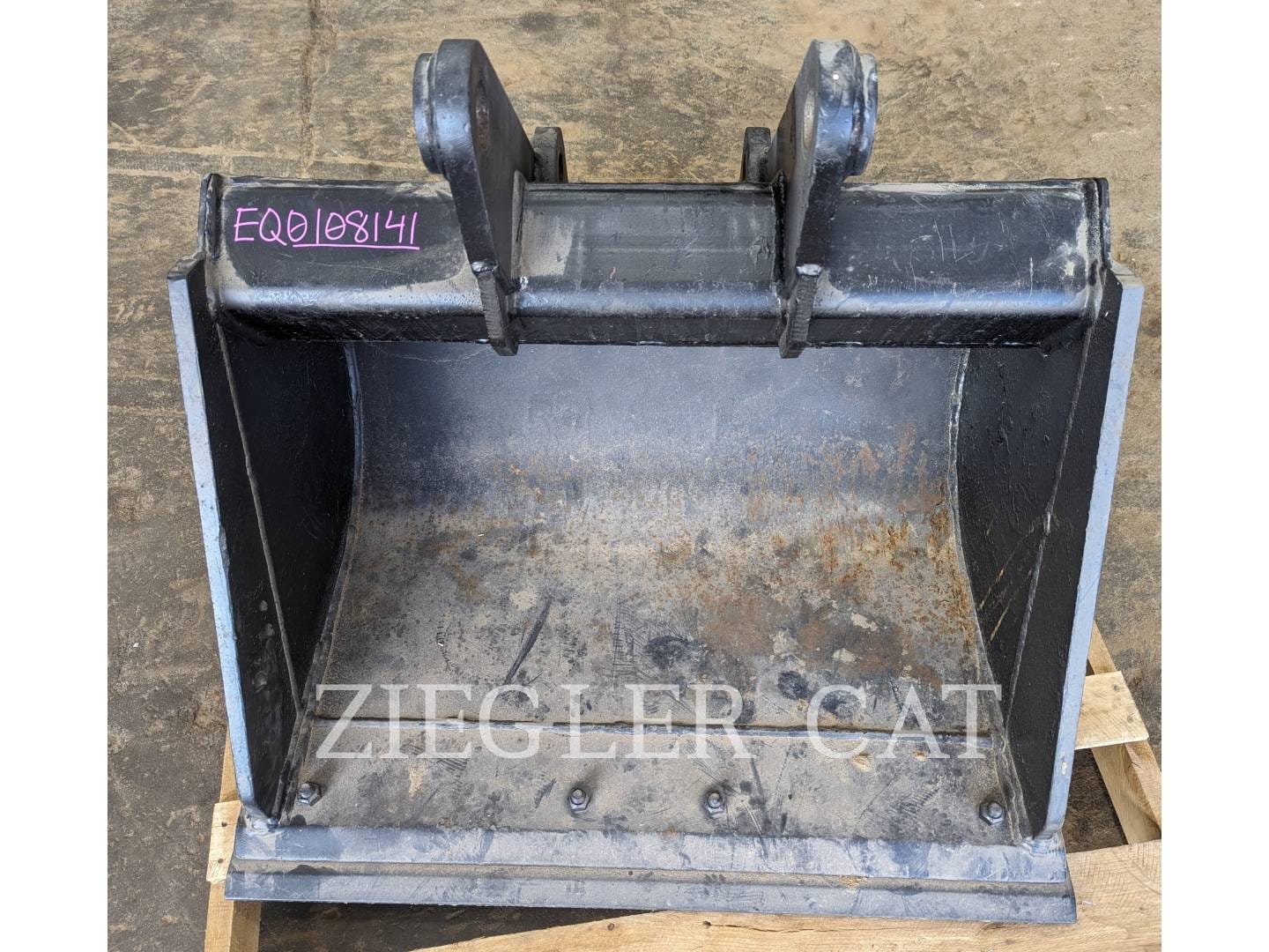 2020 Woods Backhoe Bucket Equipment Image0