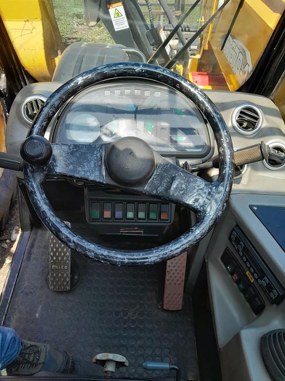 Image of XCMG XT670-140 equipment image 4