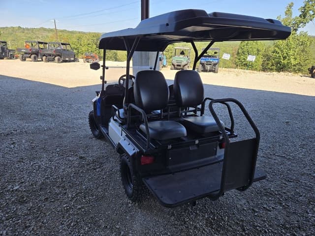 Image of Yamaha U-Max Rally 2+2 equipment image 2