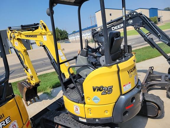 Image of Yanmar V1025-6A equipment image 2