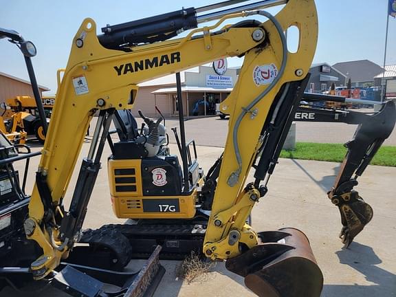 Image of Yanmar V1025-6A equipment image 3