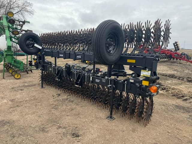 Image of Yetter 3530 equipment image 1