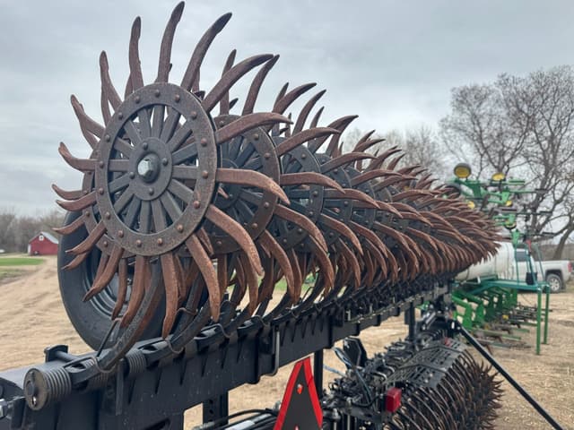 Image of Yetter 3530 equipment image 4