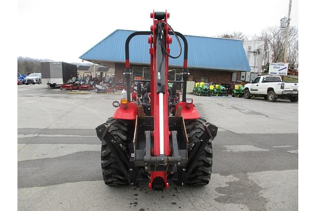 Image of Mahindra 1640 equipment image 3