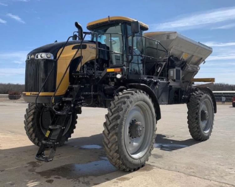 2021 RoGator RG1300C Equipment Image0