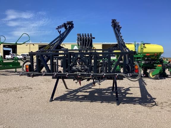 Image of Ag Spray 8000 equipment image 3
