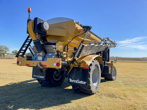 Image of Terra-Gator TG8400C equipment image 4