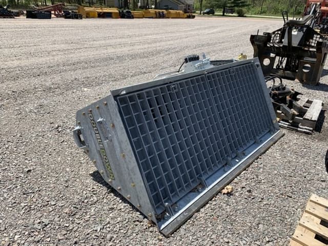 Image of Arctic DoubleDown Salt Bucket equipment image 4