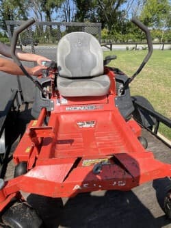 Main image Ariens Ikon XD42