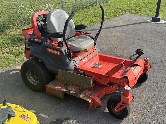 Image of Ariens Ikon XD52 equipment image 1