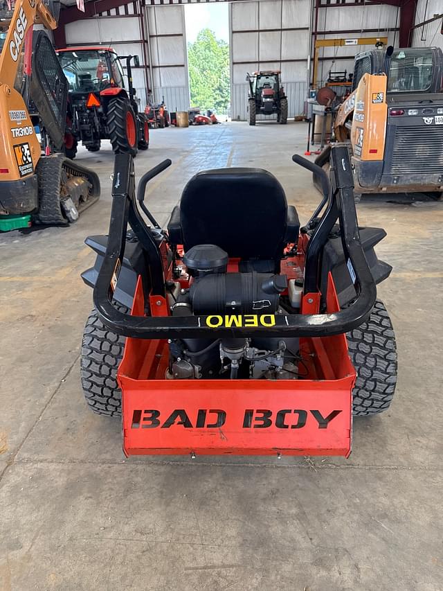 Image of Bad Boy Outlaw equipment image 2