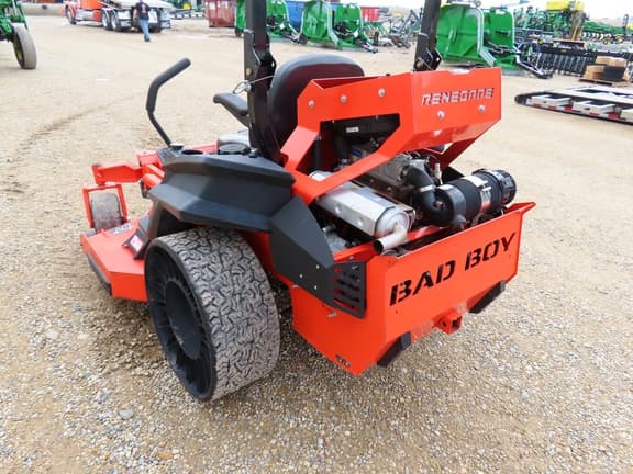 Image of Bad Boy Renegade equipment image 4