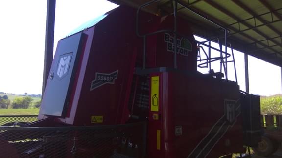 Image of Bale Baron 5250P equipment image 1